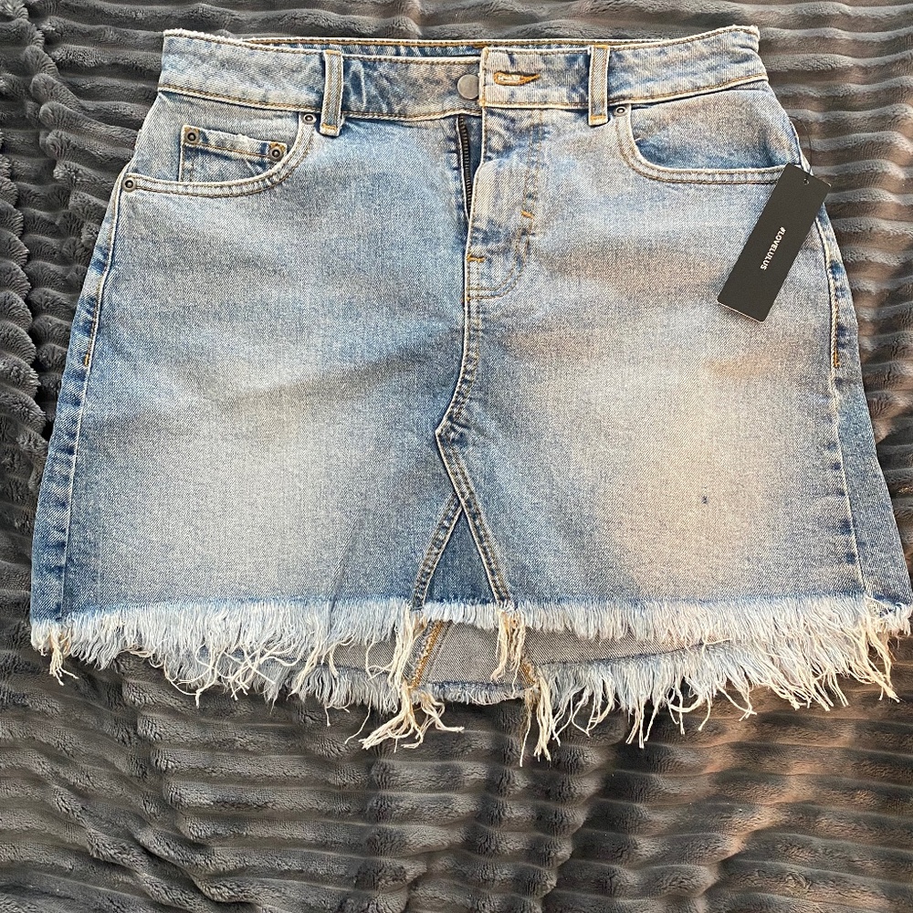LULUS never worn skirt